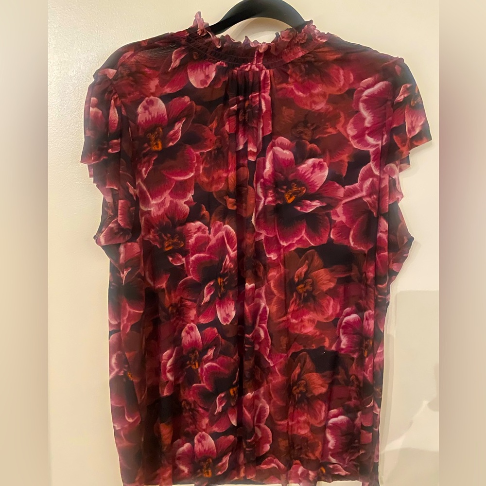 Torrid size 0 sheer flower top never worn NWOT